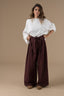 myriam-geklede-broek-bordeaux-adore-paris-model-vooraanzicht-2