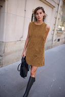 rosalia-mini-corduroy-rib-fluwelen-jurk-taupe-sweet-like-you-lookfoto-vooraanzicht-1