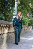 myriam-geklede-groene-wijde-broek-adoré-paris-lookfoto-vooraanzicht-4