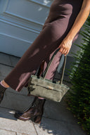 sweet-like-you-peet-suede-handtas-green-lookfoto-vooraanzicht-2