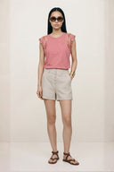 soryne-geklede-short-beige-adore-paris-modelfoto-vooraanzicht-1