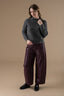 timo-nepleren-broek-bordeaux-adore-paris-model-vooraanzicht-4