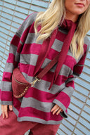 laurel-gestreepte-gebreide-oversized-trui-bordeaux-grijs-sweet-like-you-sienna-lookfoto-close-up-1