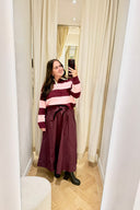 amber-gestreepte-gebreide-polo-trui-bordeaux-roze-sweet-like-you-sienna-etalagefoto-vooraanzicht-3