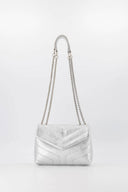 celine-metallic-chevron-schoudertas-silver-sauvage-sweet-like-you-productfoto-vooraanzicht-2