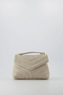celine-suede-chevron-schoudertas-cream-sweet-like-you-productfoto-vooraanzicht-4