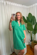 jill-denim-jeans-jurk-green-sweet-like-you-model-vooraanzicht-1