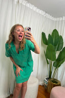 jill-denim-jeans-jurk-green-sweet-like-you-model-vooraanzicht-3