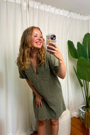 jill-denim-jeans-jurk-khaki-sweet-like-you-model-vooraanzicht-2