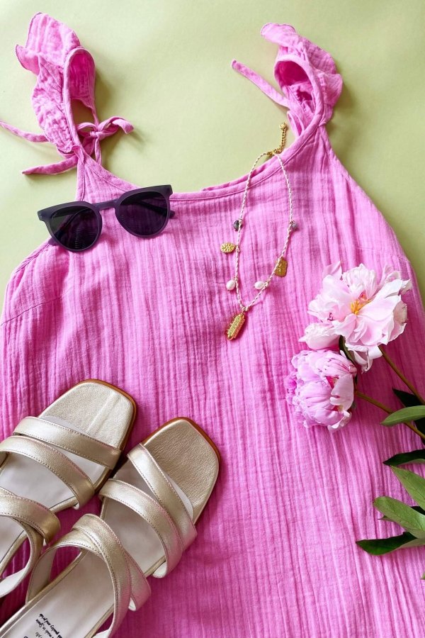 Perfect Pink - Looks - Sienna Goodies